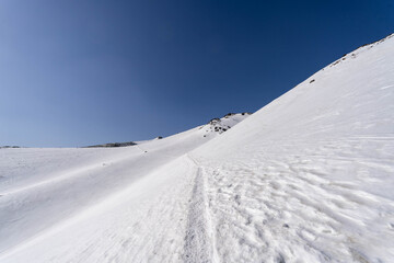 残雪期の安達太良山