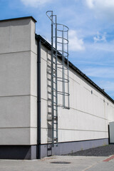 external fixed, safety and fire-fighting roof ladder