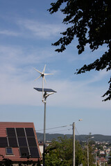 wiatrak i Fotowoltaika  © Patryk