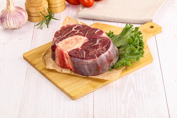 Raw beef ossobuco for roast