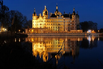 Obraz premium Schweriner Schloss am Schweriner See UNESCO Welterbe, Residenzensemble, Sehenswürdigkeit