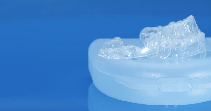  Whitening Splints, Opalescence Storage Box.
