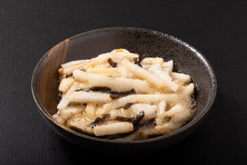 長芋　塩昆布あえ