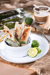 Do you know otak otak?  A typical snack from Indonesia with the main ingredients being tapioca flour and mackerel fish.  Very delicious.