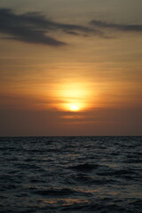 Obraz premium sunset over the sea