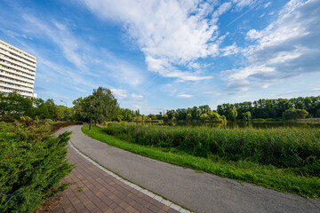 Staw Maroko - jezioro na osiedlu tysiąsclecia - Katowice © BMH-Production