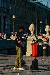 Fotografía de la gente en Lisboa, Portugal.