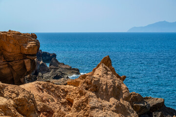 Littoral escarpé