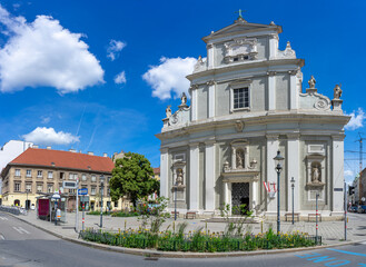 Fototapeta premium Wien, Österreich, Leopoldstadt, Karmeliterviertel, jüdisches Viertel: Karmeliterplatz, Karmeliterkirche