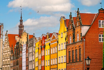 Obraz premium Colorful facades of ancient houses in the Old Town of Gdansk 