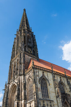 M&uuml;nster, Germany: tower of St Lambert's Church (germ.: St. Lamberti), a Roman Catholic church, located at Prinzipalmarkt