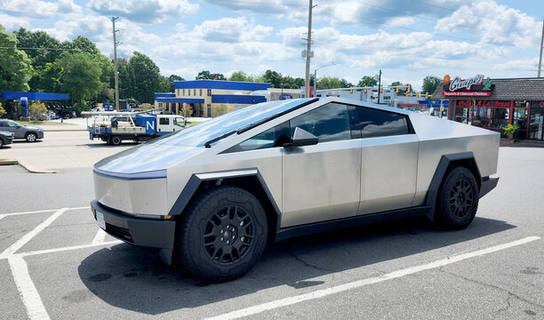 Tesla Cybertruck, Manassas Park, VA, USA