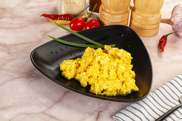 Scrambled egg in the bowl