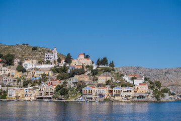 Fototapeta premium Blick auf die Stadt Symi, Insel Symi