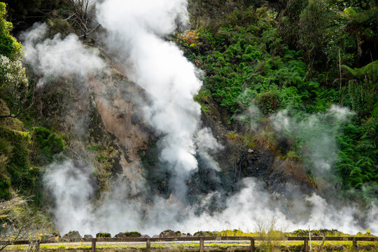 Waiotapu Thermal Wonderland - New Zealand