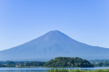 Naklejka premium 山梨県河口湖と富士山