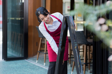若い女性
