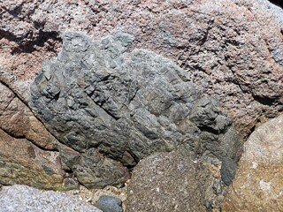 Verschiedene Gesteinsarten auf Sardinien