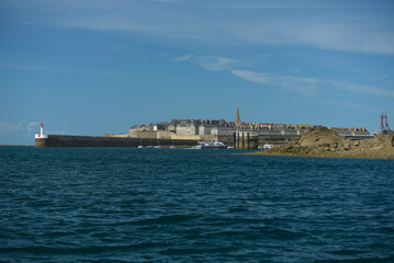 Fototapeta premium Navigation sur La Rance - Saint-Malo
