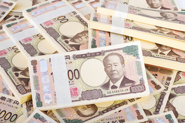 たくさんの一万円札の札束