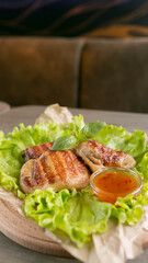  restaurant dish, grilled chicken thigh