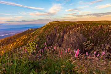 Śnieżne Kotły latem o zachodzie słońca- Karkonosze, Piechowice, Szklarska Poręba © krzys ser