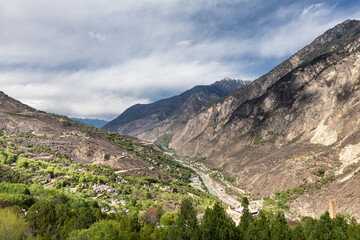 Danba Jiaju Tibetan Village was rated as the most beautiful villages in China. Hundreds of Tibetan-style houses built along the mountains fertile fields