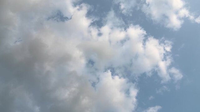 timelapse of clouds in the sky (time lapse of moving cloud formation) fast motion sped up passing faster (bright sky) prospect park brooklyn