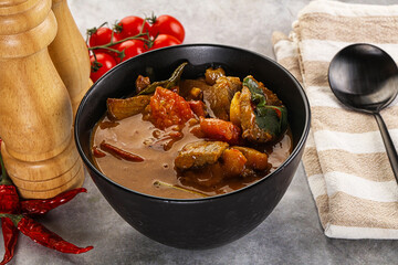 Yellow Thai curry with beef