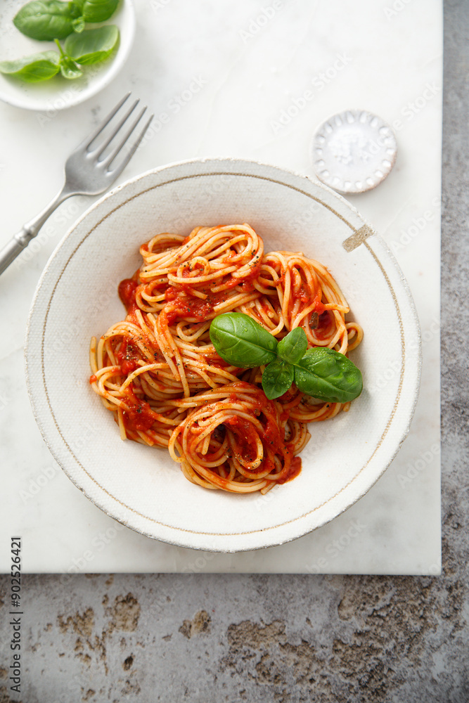 Wall mural spaghetti with tomato sauce and basil