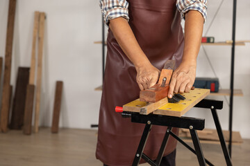DIY woodworking for retirees. Woodworking projects for seniors.