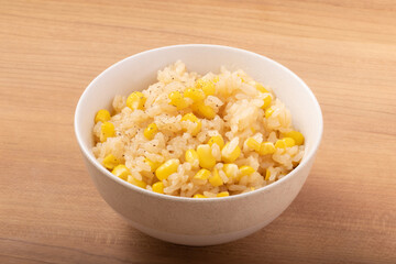 とうもろこしご飯　バター醤油