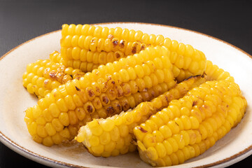 とうもろこしのバター醤油焼き