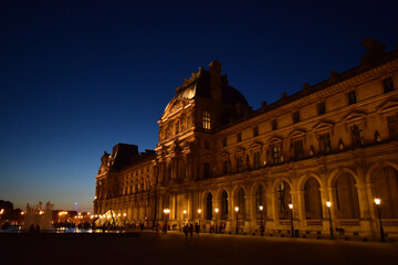 night at the louvre