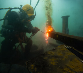 Underwater oxy-fuel in deep ocean depths