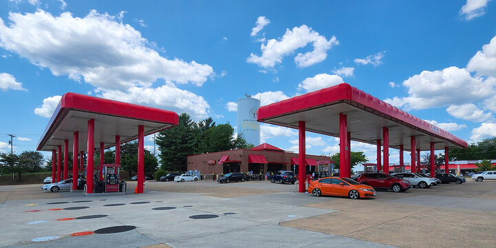 Sheetz Gas Station and Convenience Store, Manassas Park, Virginia, USA