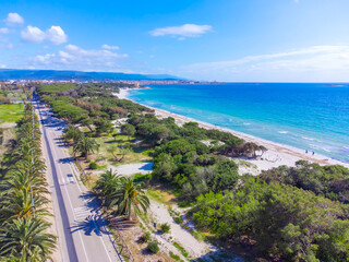 Obraz premium Aerial view of Maria Pia beach in Alghero on a sunny day