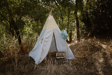 TIPI BEBE   © victor