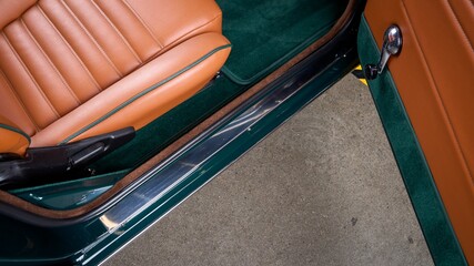 Passenger door sill