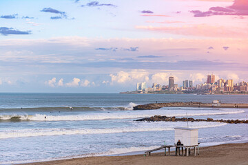 atardecer del mar atlantico en la ciudad de Mar del plata, Buenos Aires, Argentina 