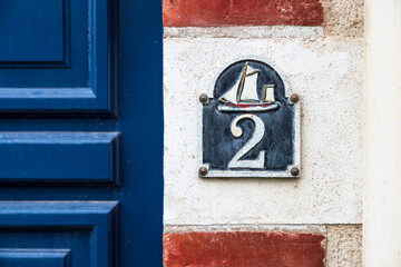 Illustrated house numbering in France
