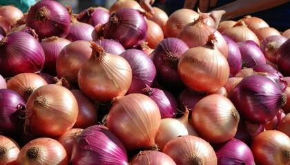  Bright and fresh onions in a pile