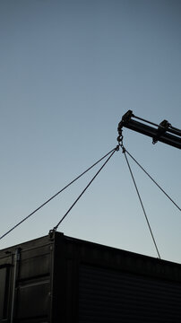 hds crane - moving a sea container