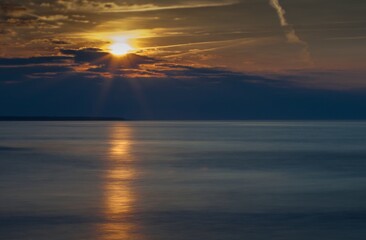 Zachód słońca nad morzem