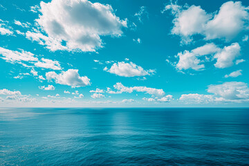 Obraz premium Captivating Coastal Vistas: Stunning Ocean and Sky Views for Your Creative Projects