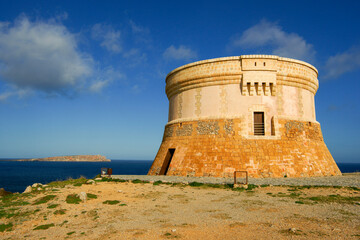 Fornells tower (18th century), Bahia de Fornells, Mercadal, Menorca, Illes Balears, Spain © Tolo