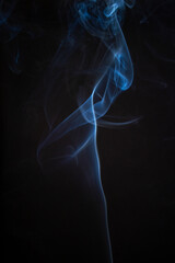 The artwork created from smoke is beautiful and gentle. Taken with a camera that has a high magnification rate.