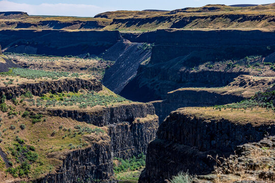 Washington's little Grand Canyon ,the Palouse River Canyon under a clear blue sky.