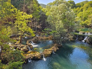 Una Nationalpark Bosnien. Wasserfälle, Kulen Vakuf und Martin Brod
