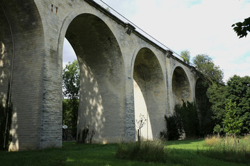 Viaduc ferroviaire les grands-pres à Chartres